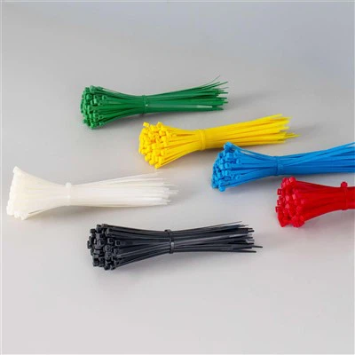 Tartós műanyag cipzár